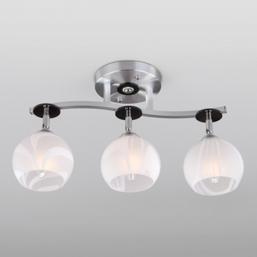 Потолочная люстра Eurosvet Polo 9643/3 алюминий/белый. Фото №1